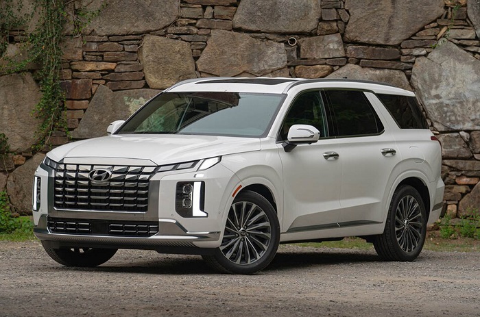Hyundai Palisade держится уверенно на скоростных трассах/ Фото: ixbt.com Hyundai Palisade держится уверенно на скоростных трассах/ Фото: ixbt.com