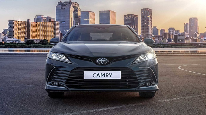 Toyota Camry многие называют образком комфорта и безопасности/ Фото: toyotacenter.ru Toyota Camry многие называют образком комфорта и безопасности/ Фото: toyotacenter.ru