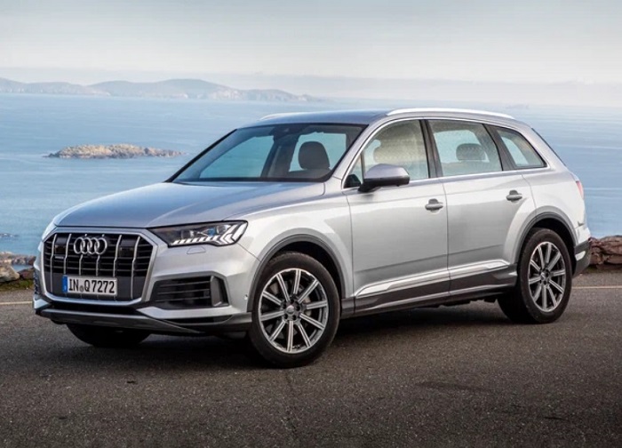 Audi Q7 оснащается бензиновым и дизельным агрегатами/ Фото: auto.ru Audi Q7 оснащается бензиновым и дизельным агрегатами/ Фото: auto.ru