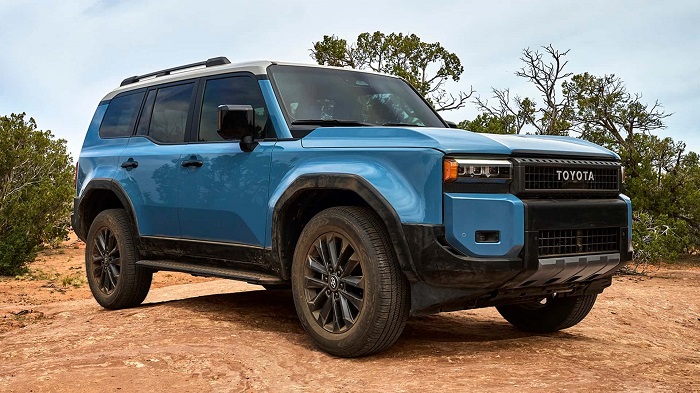 Toyota Land Cruiser прекрасно преодолевает бездорожье/ Фото: nextcar.ua Toyota Land Cruiser прекрасно преодолевает бездорожье/ Фото: nextcar.ua