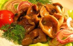 Маринованные острые маслята