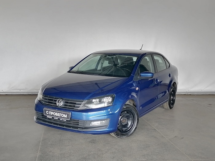 Volkswagen Polo имеет четкие линии дверных проемов и крупные бамперы/ Фото: avtomir.ru Volkswagen Polo имеет четкие линии дверных проемов и крупные бамперы/ Фото: avtomir.ru