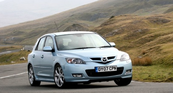 Mazda 3 пользуется особым успехом у женщин/ Фото: carmagazine.co.uk Mazda 3 пользуется особым успехом у женщин/ Фото: carmagazine.co.uk