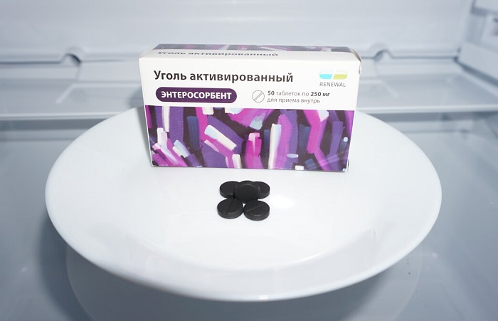Активированный уголь можно не измельчать. / Фото: becompact.ru Активированный уголь можно не измельчать. / Фото: becompact.ru
