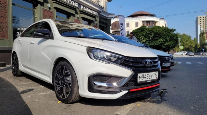 Приобрести Lada Vesta Sportline можно в Санкт-Петербурге или в Тольятти/ Фото: autostat.ru Приобрести Lada Vesta Sportline можно в Санкт-Петербурге или в Тольятти/ Фото: autostat.ru