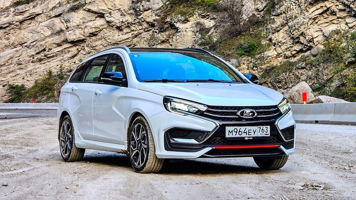 Дорожный просвет Lada Vesta Sportline составляет 158 мм/ Фото: youtube.com Дорожный просвет Lada Vesta Sportline составляет 158 мм/ Фото: youtube.com