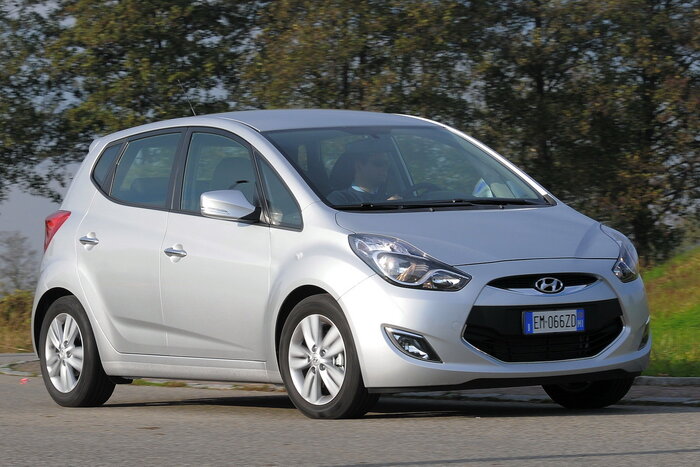 Hyundai ix20, вместительный и экономичный/ Фото: immagini.alvolante.it Hyundai ix20, вместительный и экономичный/ Фото: immagini.alvolante.it