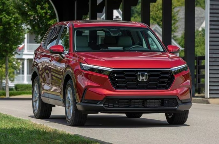 Рост продаж Honda CR-V составил более 8 процентов/ Фото: edmunds.com Рост продаж Honda CR-V составил более 8 процентов/ Фото: edmunds.com