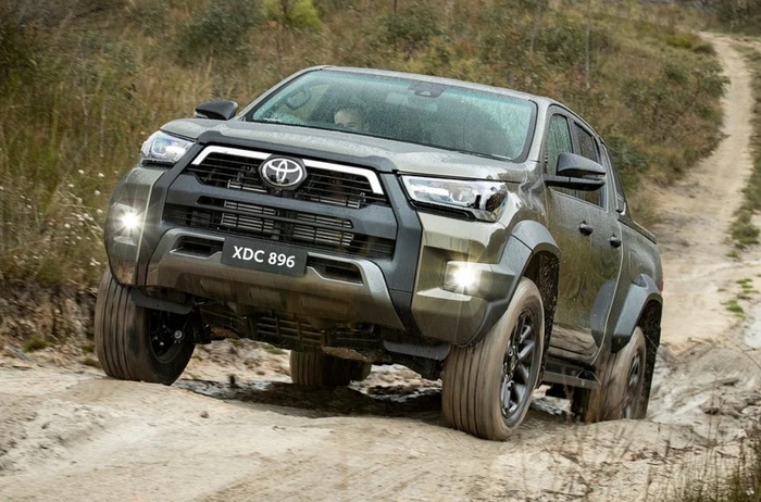 Toyota Hilux очень популярна в Таиланде/ Фото: carbuzz.com Toyota Hilux очень популярна в Таиланде/ Фото: carbuzz.com