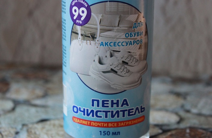 Одно из популярных средств – очиститель в виде пены. / Фото: irecommend.ru Одно из популярных средств – очиститель в виде пены. / Фото: irecommend.ru