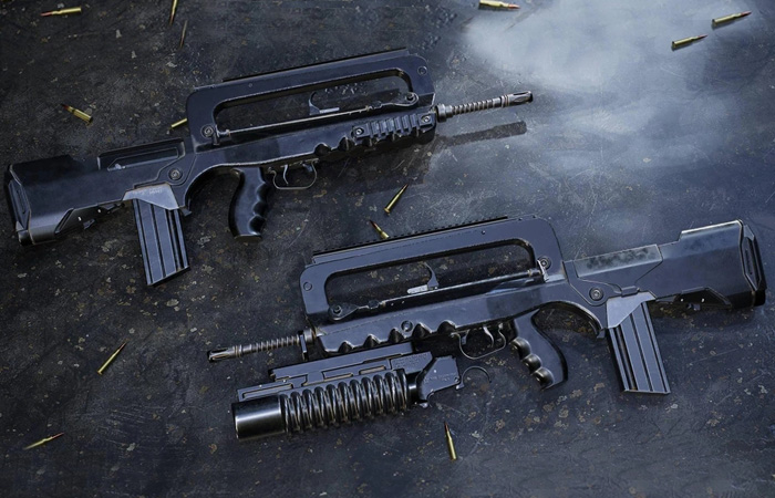 FAMAS F1 может стрелять гранатами./ Фото: pinterest.com FAMAS F1 может стрелять гранатами./ Фото: pinterest.com