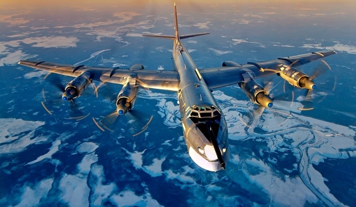 Бомбардировщик Ту-95. Тот самый Медведь. |Фото: belvpo.com. Бомбардировщик Ту-95. Тот самый Медведь. |Фото: belvpo.com.