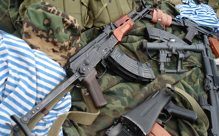 Автомат Калашникова на вооружении более чем у 100 стран. Фото: fotoxcom.ru Автомат Калашникова на вооружении более чем у 100 стран. Фото: fotoxcom.ru