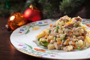 Оливье с копченой курицей