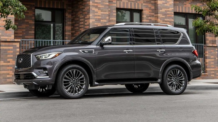 Infiniti QX80 собирают в Фукуоке (Япония)/ Фото: motor1.com Infiniti QX80 собирают в Фукуоке (Япония)/ Фото: motor1.com