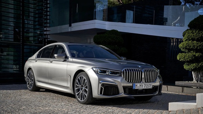 BMW 7 серии может самостоятельно парковаться и заезжать в гараж/ Фото: autoboom.co.il BMW 7 серии может самостоятельно парковаться и заезжать в гараж/ Фото: autoboom.co.il