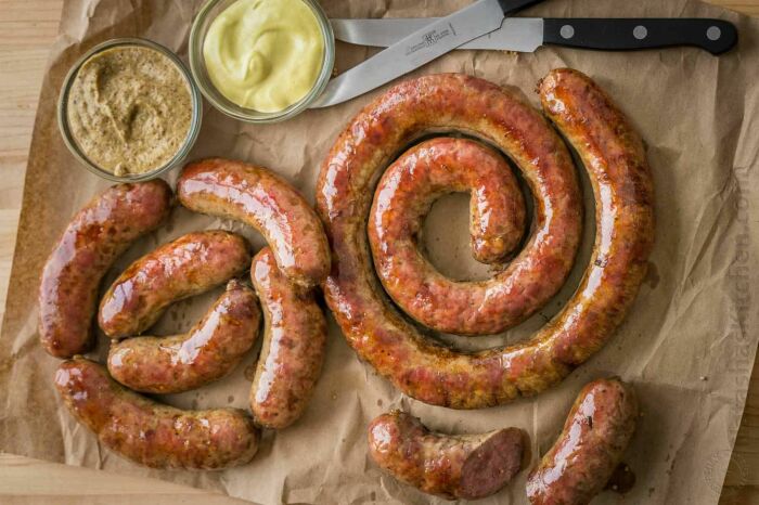 Колбаса домашняя. Фото: natashaskitchen.com. Колбаса домашняя. Фото: natashaskitchen.com.