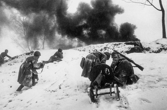 Плохо пошли дела и у союзников Японии, Германия разгромить Советский Союз не смогла. |Фото: bangkokbook.ru. Плохо пошли дела и у союзников Японии, Германия разгромить Советский Союз не смогла. |Фото: bangkokbook.ru.