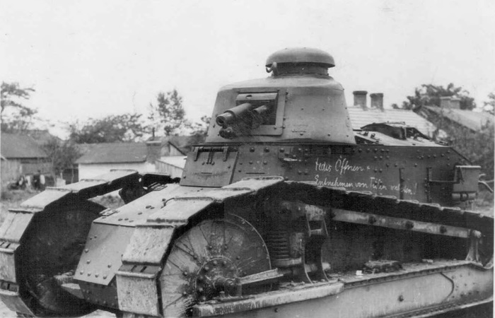 Французский танк Renault FT / Фото: waralbum.ru