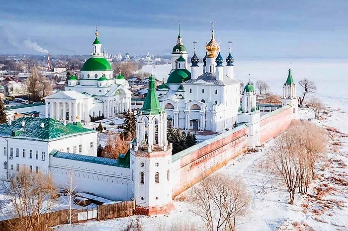 Ростов Великий – один из древнейших городов России, где зародилось исконно русское деревянное зодчество. | Фото: visityaroslavia.ru. Ростов Великий – один из древнейших городов России, где зародилось исконно русское деревянное зодчество. | Фото: visityaroslavia.ru.