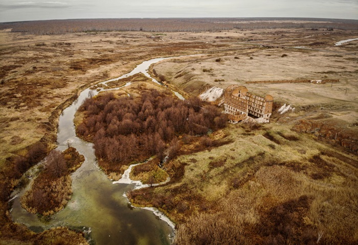 Речка, чьи берега радиоактивны почти 70 лет. /Фото: uraloved.ru Речка, чьи берега радиоактивны почти 70 лет. /Фото: uraloved.ru