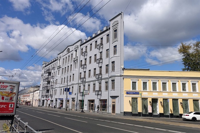 Дом-картонка появился на Таганке в 1914 году (Москва).