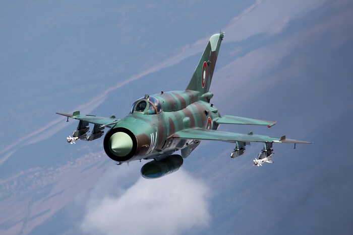 МиГ-21 был модернизированным вариантом реактивного истребителя МиГ-19/ Фото: aviarf.ru МиГ-21 был модернизированным вариантом реактивного истребителя МиГ-19/ Фото: aviarf.ru