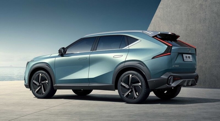 Расстояние между колесными осями GAC Emkoo составляет 2750 мм/ Фото: ufocar.ru Расстояние между колесными осями GAC Emkoo составляет 2750 мм/ Фото: ufocar.ru