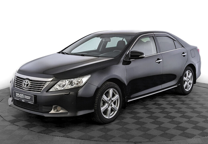 Toyota Camry, надежный и качественный/ Фото: kolesa.ru Toyota Camry, надежный и качественный/ Фото: kolesa.ru
