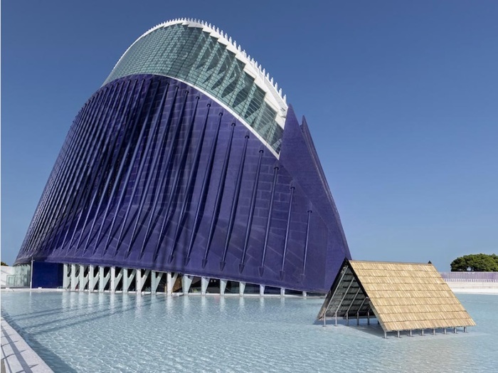 CaixaForum Valencia стал связующим звеном между существующей архитектурой и новыми проектами. | Фото: ramonesteve.com. CaixaForum Valencia стал связующим звеном между существующей архитектурой и новыми проектами. | Фото: ramonesteve.com.
