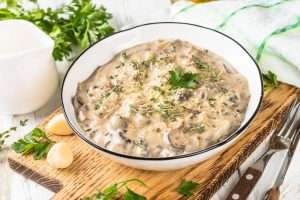 Подлива с грибами