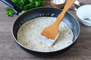 Подлива из сметаны и лука