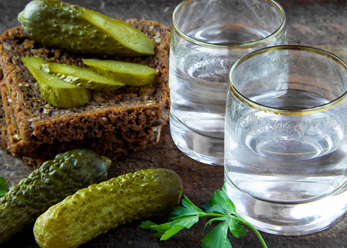 В рюмочных можно было встретить человека любой профессии/ Фото: alcorecept.ru В рюмочных можно было встретить человека любой профессии/ Фото: alcorecept.ru