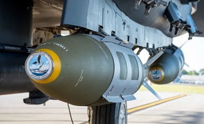 Планирующие корректируемые авиабомбы типа JDAM/ Фото: news.rambler.ru Планирующие корректируемые авиабомбы типа JDAM/ Фото: news.rambler.ru