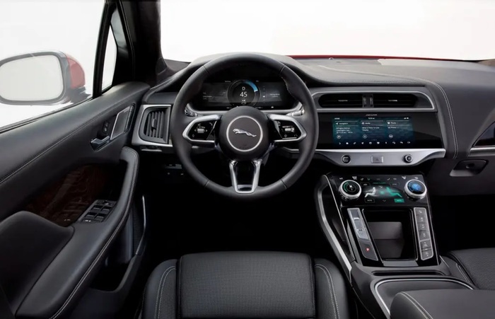 Внутреннее оформление Jaguar I-Pace/ Фото: drom.ru Внутреннее оформление Jaguar I-Pace/ Фото: drom.ru