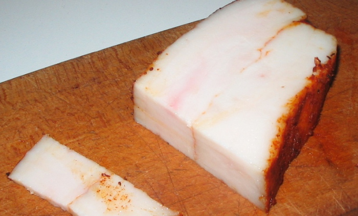 Сало в армии не вкусное. ¦Фото: smartik.ru. Сало в армии не вкусное. ¦Фото: smartik.ru.