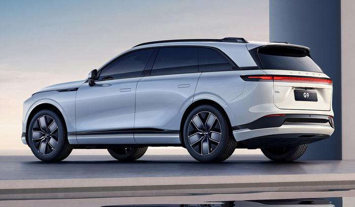 XPeng G9 в базовой версии оснащен одним электромотором на 313 л. с./ Фото: autoreview.ru XPeng G9 в базовой версии оснащен одним электромотором на 313 л. с./ Фото: autoreview.ru