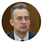 Владимир Медведев, к.м.н., доцент, зав. кафедрой психиатрии, психотерапии и психосоматической патологии факультета непрерывного медицинского образования Медицинского института Российского университета дружбы народов им. Патриса Лумумбы (Москва).