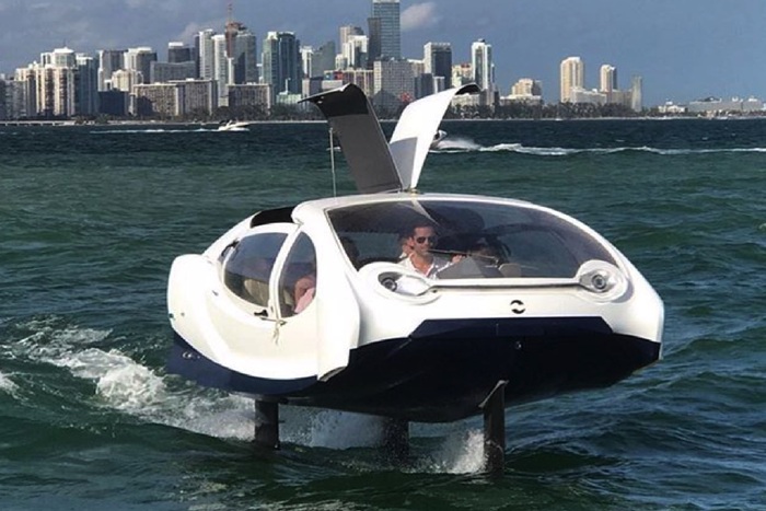 Электрическая лодка на подводных крыльях SeaBubbles/ Фото: digitaltrends.com