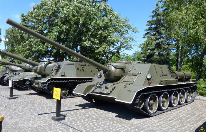 СУ-100 в современное время / Фото: fotoxcom.ru СУ-100 в современное время / Фото: fotoxcom.ru