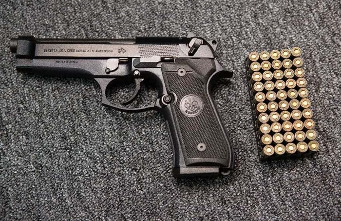 Beretta 92 имеет продуманную эргономику рукояти/ Фото: artbullet.com.ua Beretta 92 имеет продуманную эргономику рукояти/ Фото: artbullet.com.ua