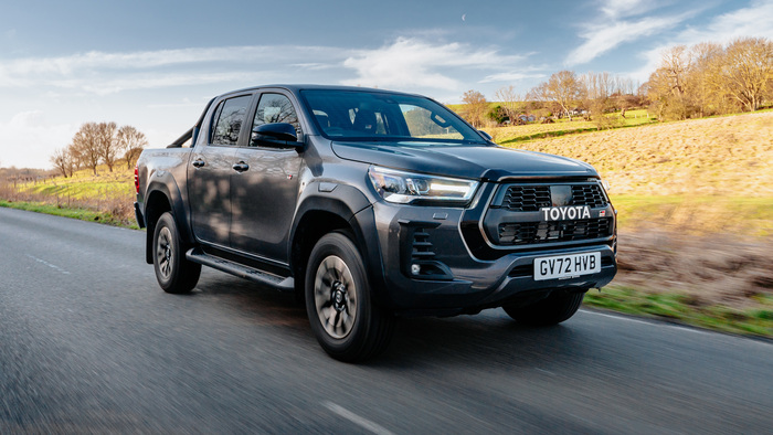 Toyota Hilux снабжен 6-ступенчатой МКПП/ Фото: topgear.com Toyota Hilux снабжен 6-ступенчатой МКПП/ Фото: topgear.com