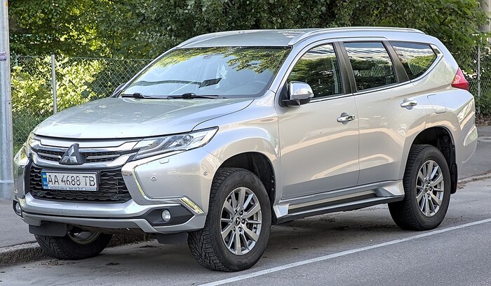 Mitsubishi Pajero Sport снабжен принудительной блокировкой дифференциала/ Фото: wikimedia.org Mitsubishi Pajero Sport снабжен принудительной блокировкой дифференциала/ Фото: wikimedia.org