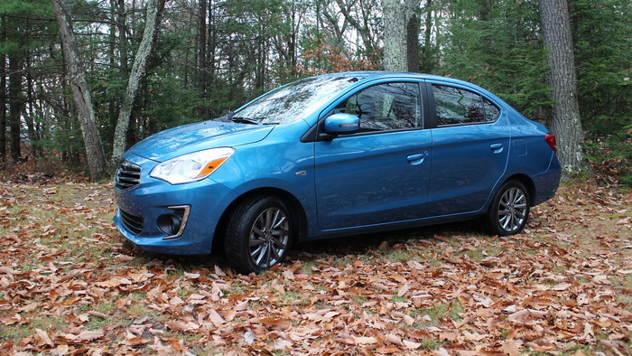 Mitsubishi Mirage G4 имеет насбалансированное рулевое управление/ Фото: greencarreports.com