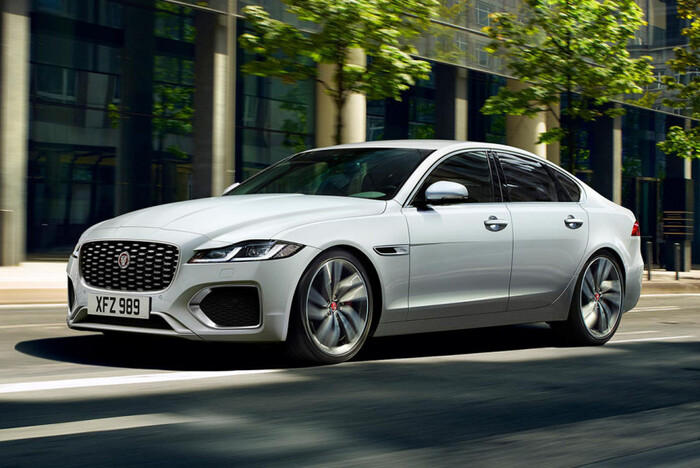 Новый Jaguar XF стоит около 11 млн рублей/ Фото: autoreview.ru