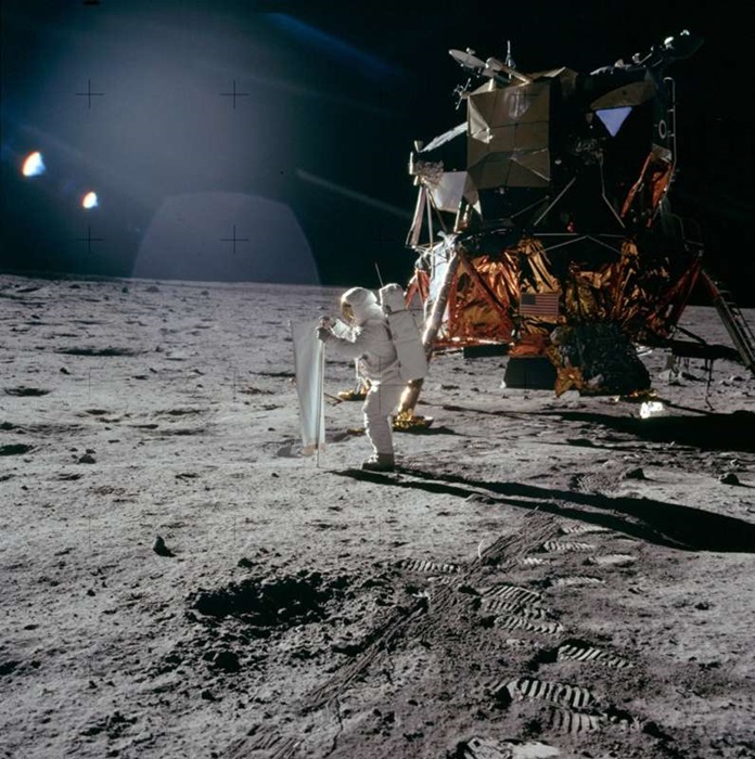 Аппарат, доставивший людей на Луну. /Фото: astronet.ru Аппарат, доставивший людей на Луну. /Фото: astronet.ru