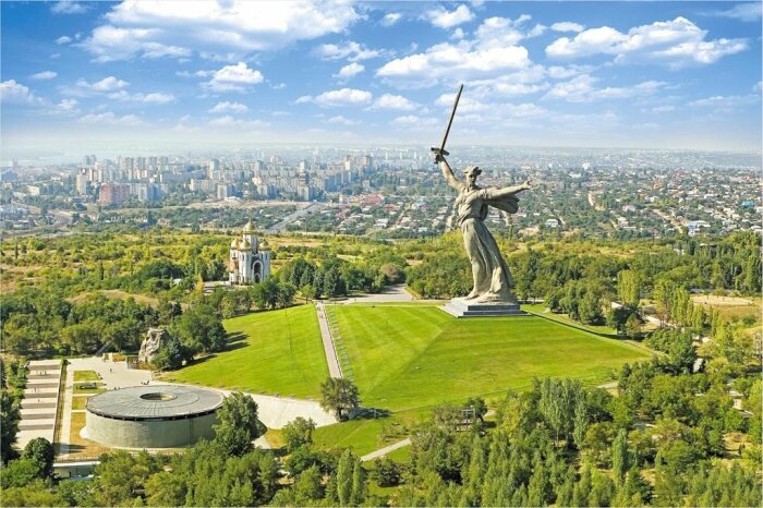 Российская статуя, которая два десятилетия была самой высокой в мире среди нерелигиозных объектов. /Фото: wikiway.com