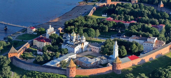 Новгородский Кремль - скопление историко-архитектурного наследия. /Фото: moisrussia.ru Новгородский Кремль - скопление историко-архитектурного наследия. /Фото: moisrussia.ru