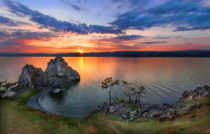 Озеро Байкал - один из самых известных объектов всемирного наследия. /Фото: travel-picture.ru Озеро Байкал - один из самых известных объектов всемирного наследия. /Фото: travel-picture.ru