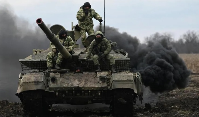 Т-90М при выполнении боевой задачи/ Фото: riamo.ru Т-90М при выполнении боевой задачи/ Фото: riamo.ru